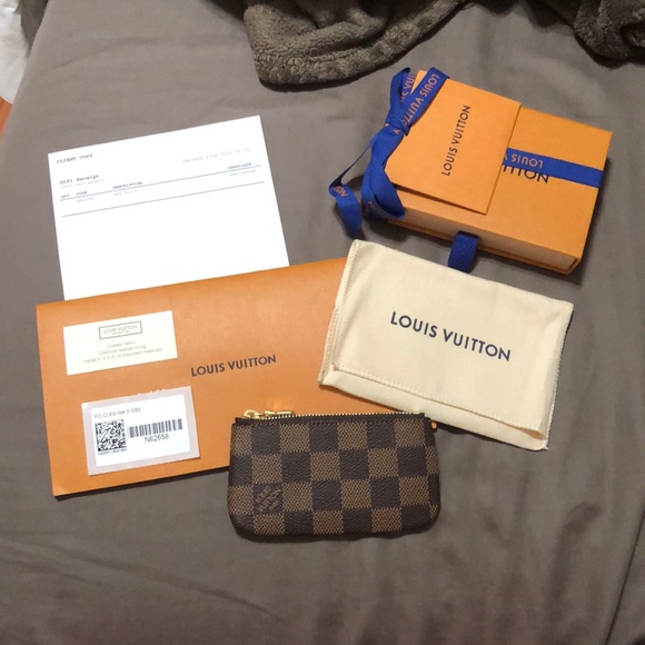 Louis Vuitton Accessories - Louis Vuitton Damier Ebene Key Pouch